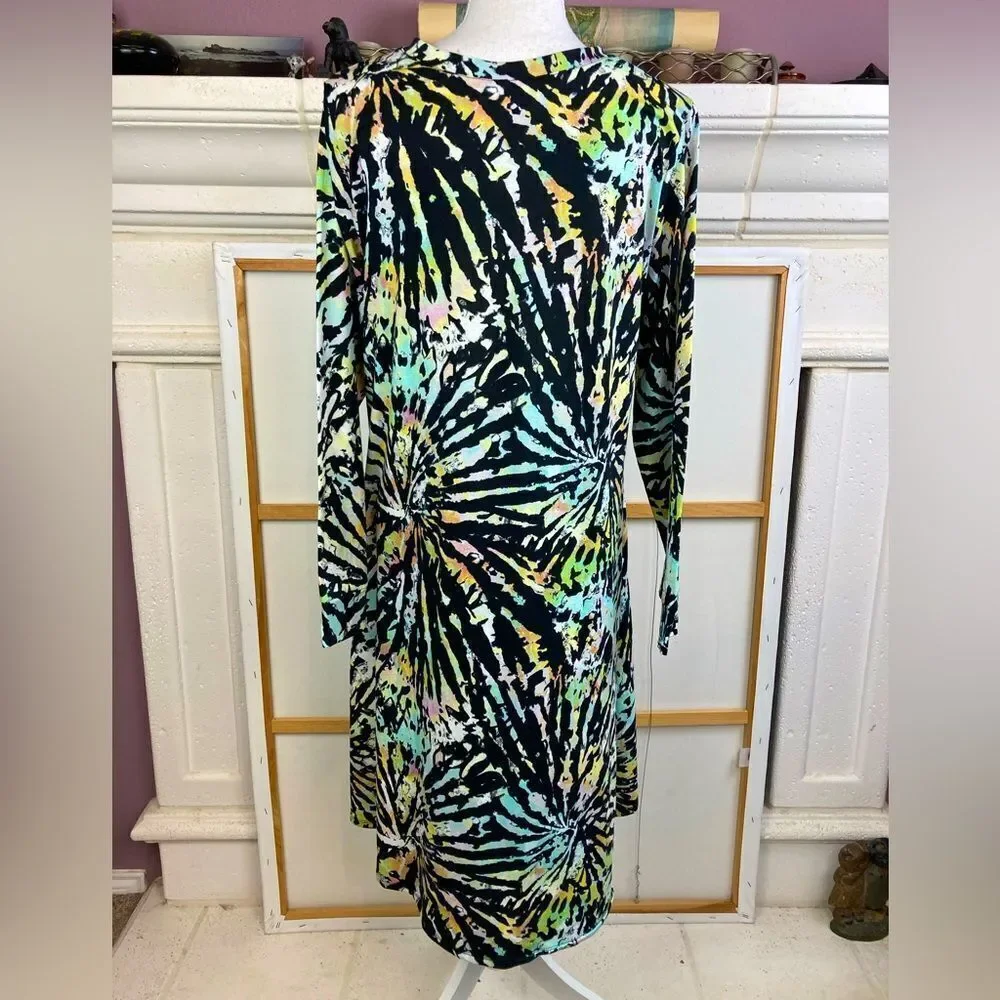 NWOT Abstract print dress V neck w/ pockets rare
